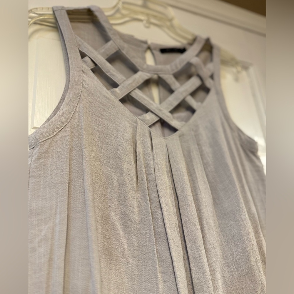 Doe & Rae‎ Gray Mini Dress - Picture 3 of 7